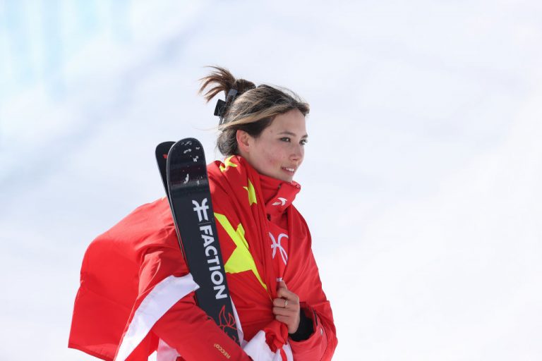 Eileen Gu esquiadora china