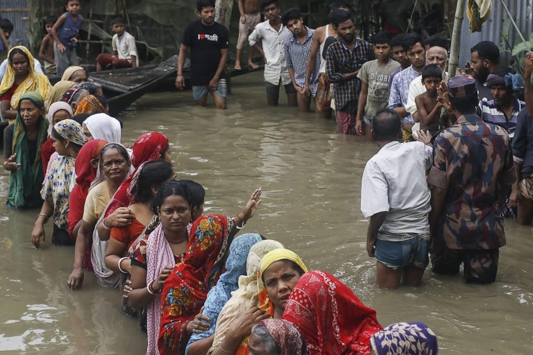 Inundaciones monzónicas en India y Bangladesh